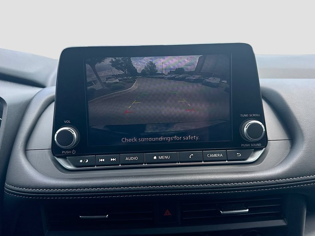 Certified 2025 Nissan Rogue SV FWD image 16