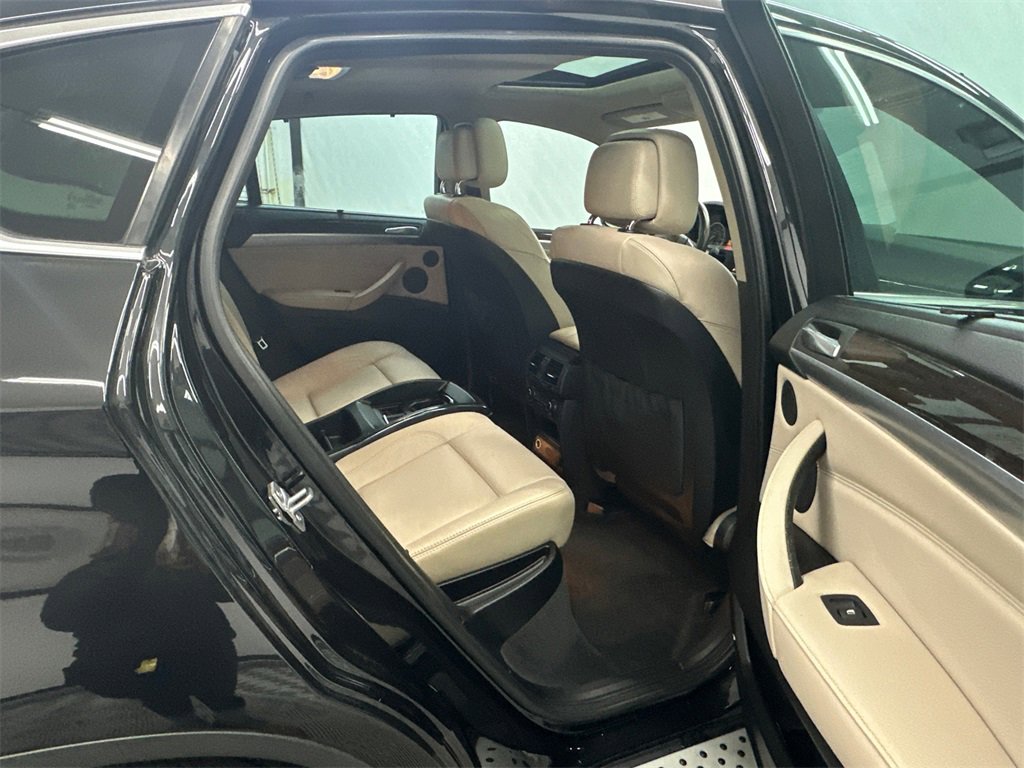 Used 2014 BMW X6 xDrive50i image 16