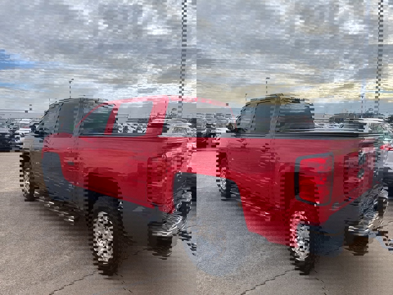 Used 2018 Chevrolet Silverado 1500 LT w/ LT Eassist Package image 5