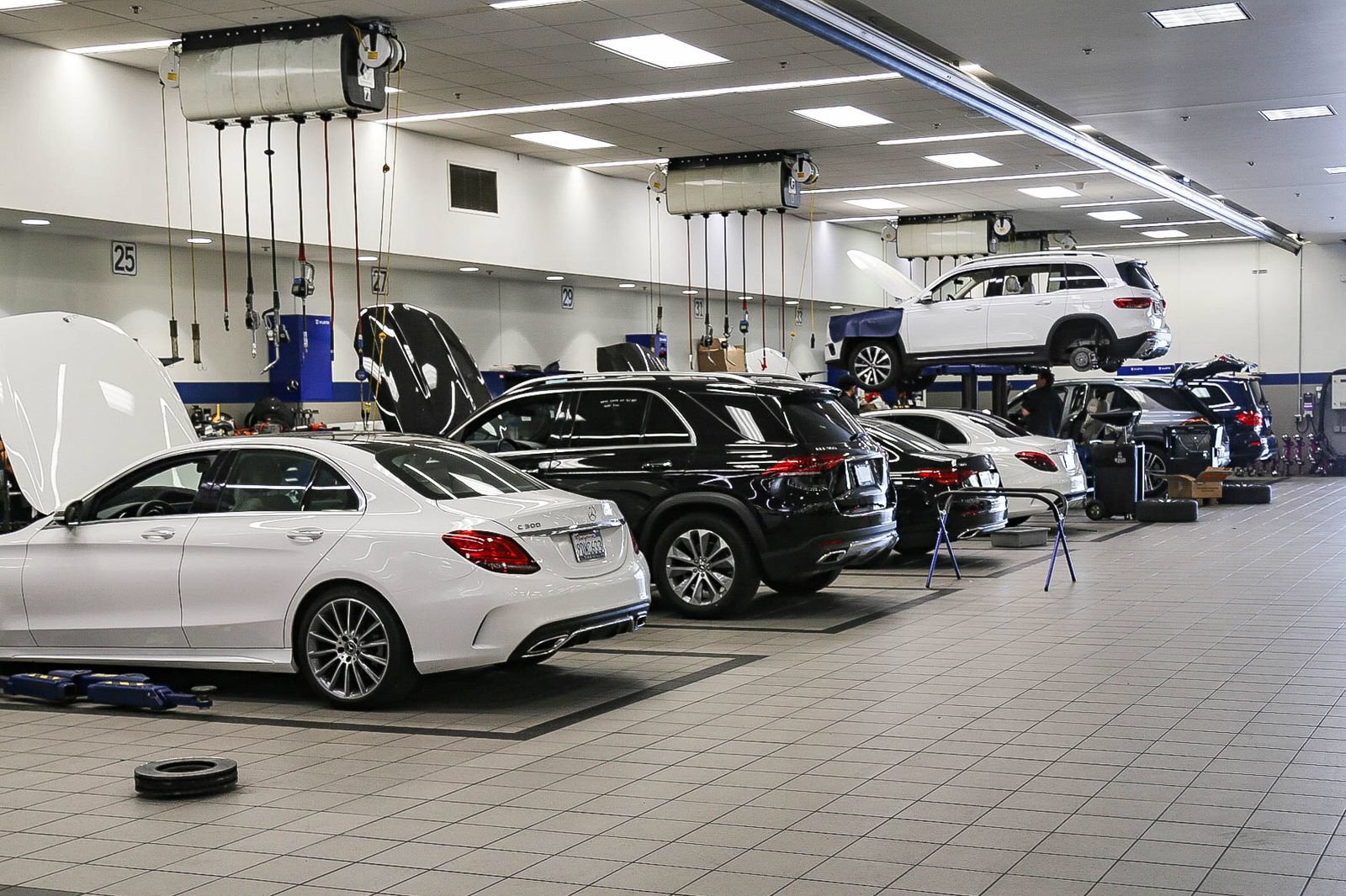 Used 2024 Toyota Sienna Platinum FWD image 35