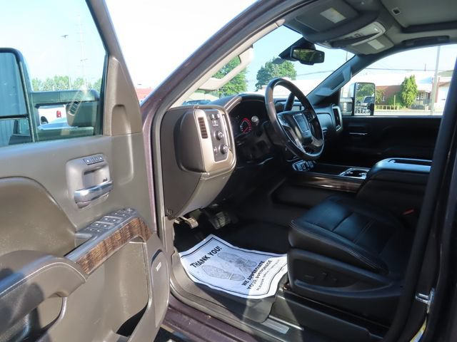 Used 2016 GMC Sierra 2500 Denali w/ Duramax Plus Package AWD/4WD image 17