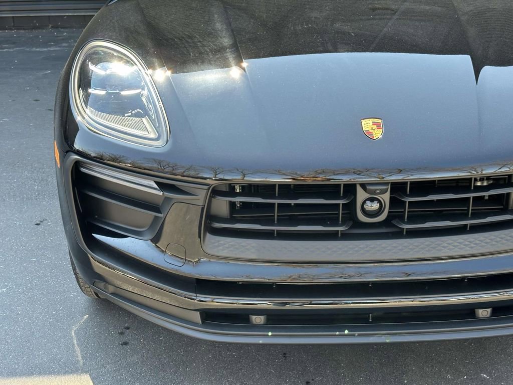 New 2026 Porsche Macan AWD/4WD image 10