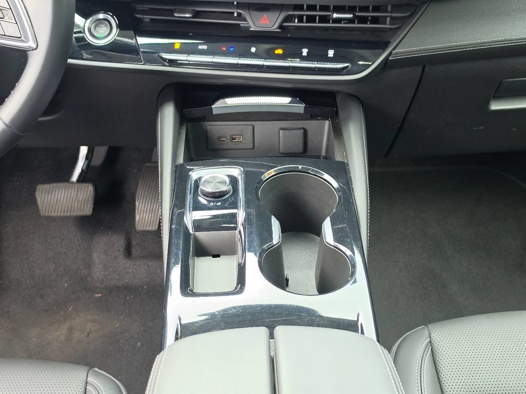 Used 2024 Buick Envision Preferred AWD/4WD image 17