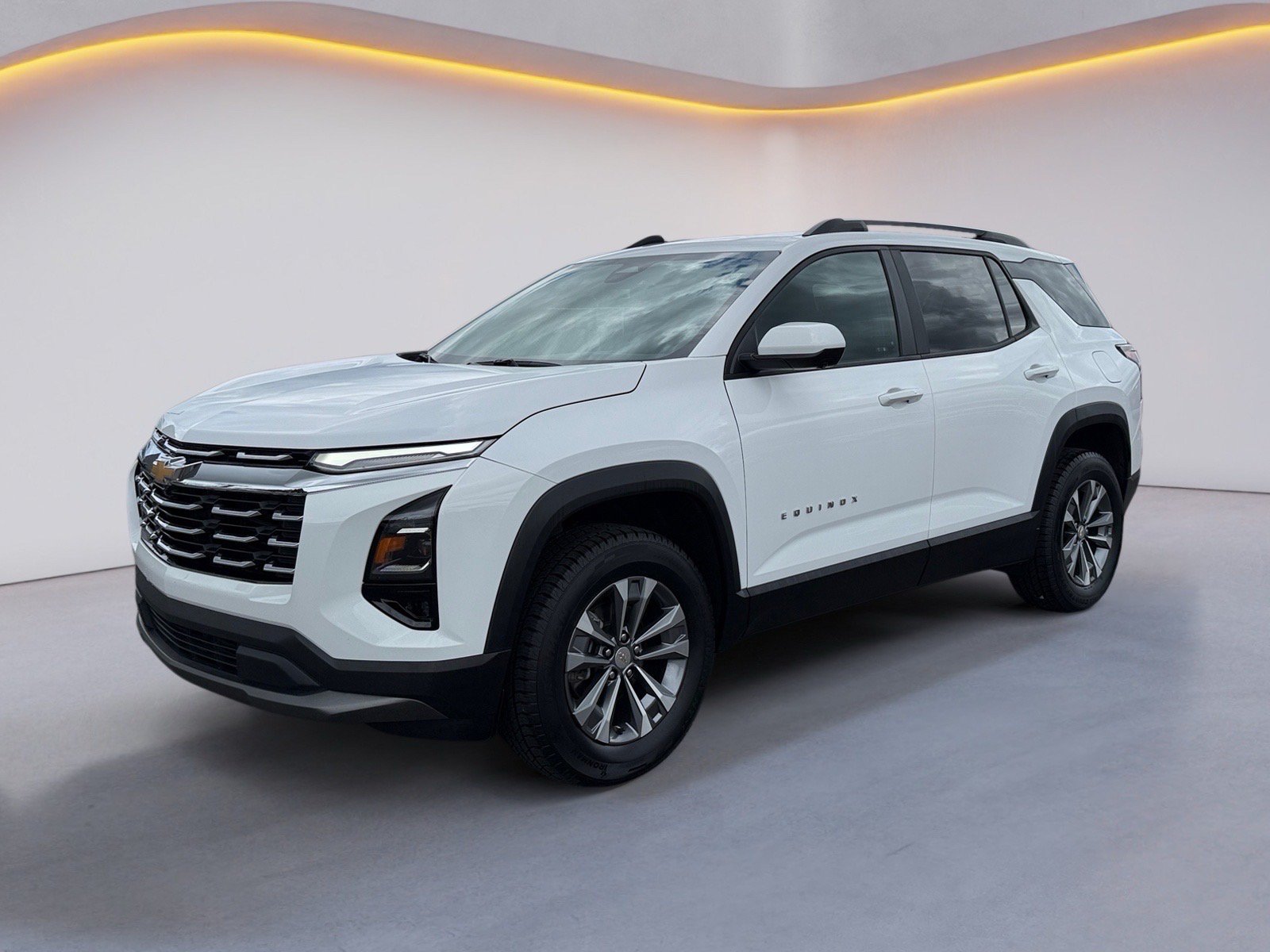 Used 2025 Chevrolet Equinox LT w/ Convenience Package II FWD image 7