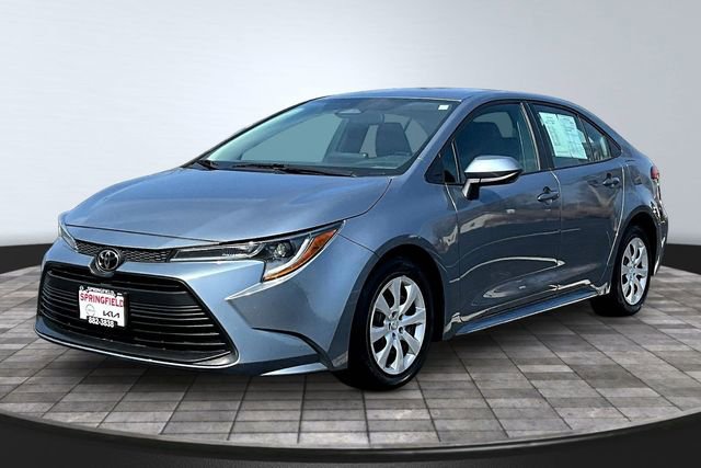 Used 2024 Toyota Corolla LE image 1