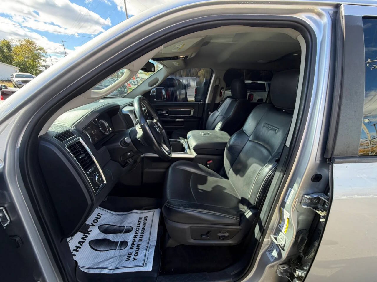 Used 2016 RAM 2500 Laramie AWD/4WD image 14