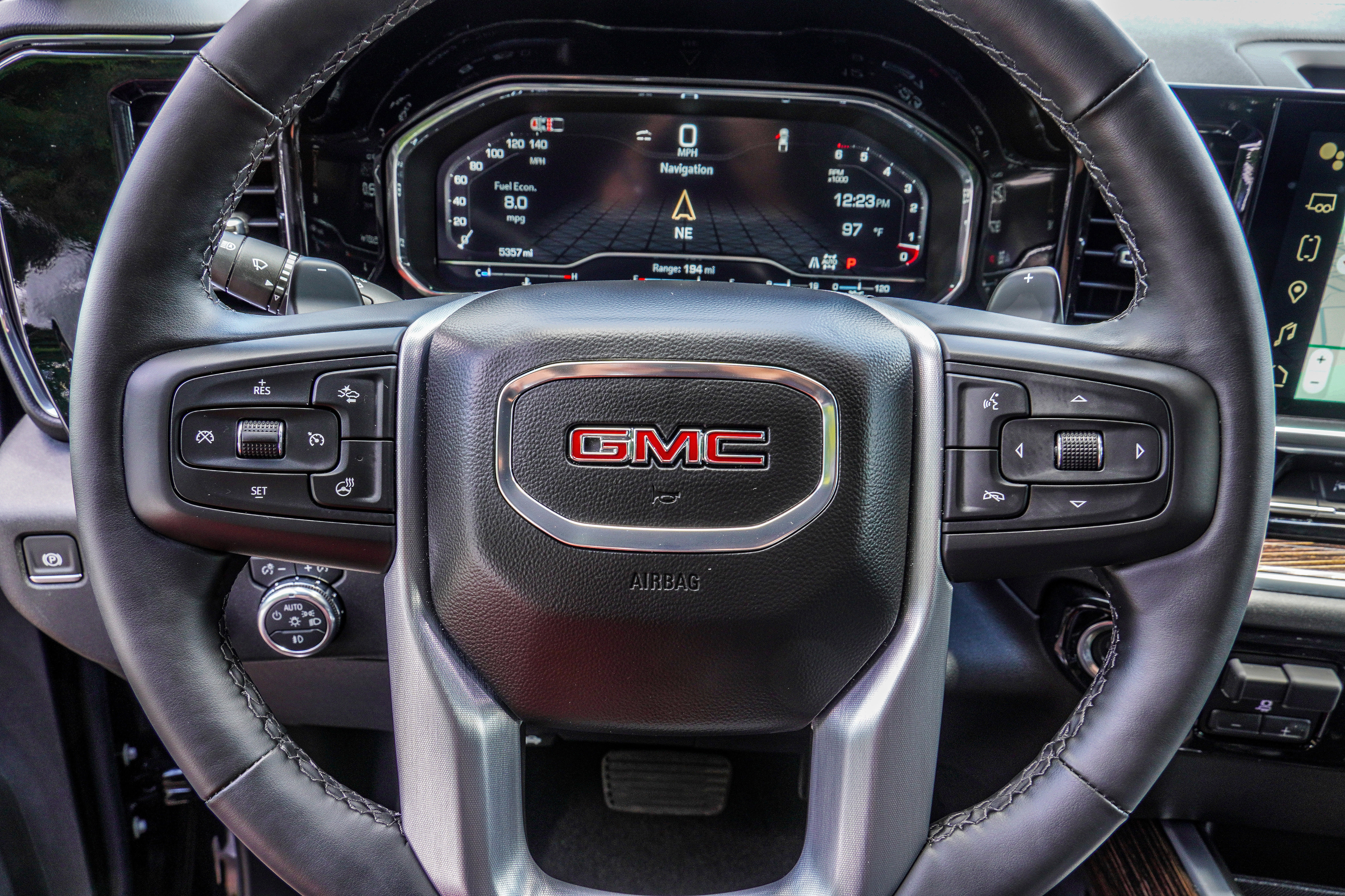 Used 2025 GMC Sierra 1500 Elevation w/ Elevation Premium Package image 23