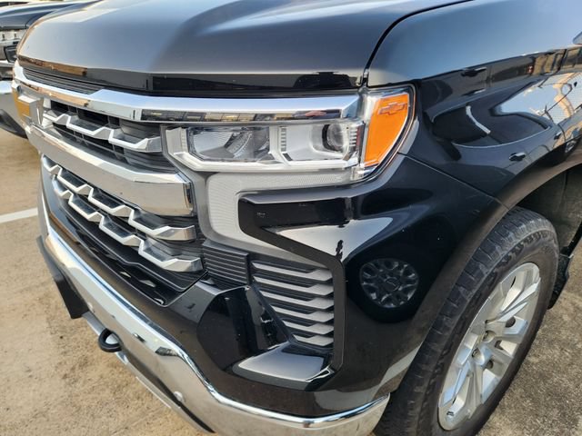 Used 2024 Chevrolet Silverado 1500 LTZ w/ Z71 Off-Road Package AWD/4WD image 7