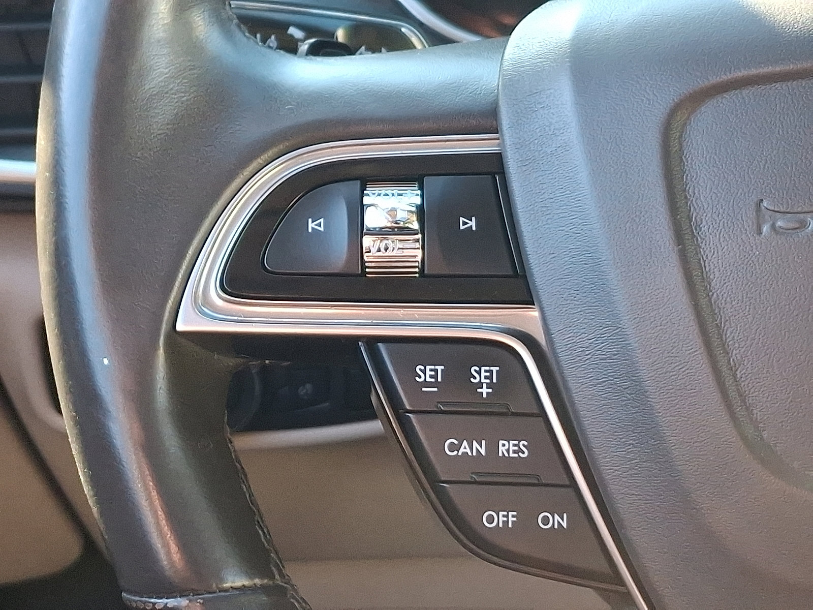 Used 2019 Lincoln Nautilus Select image 22