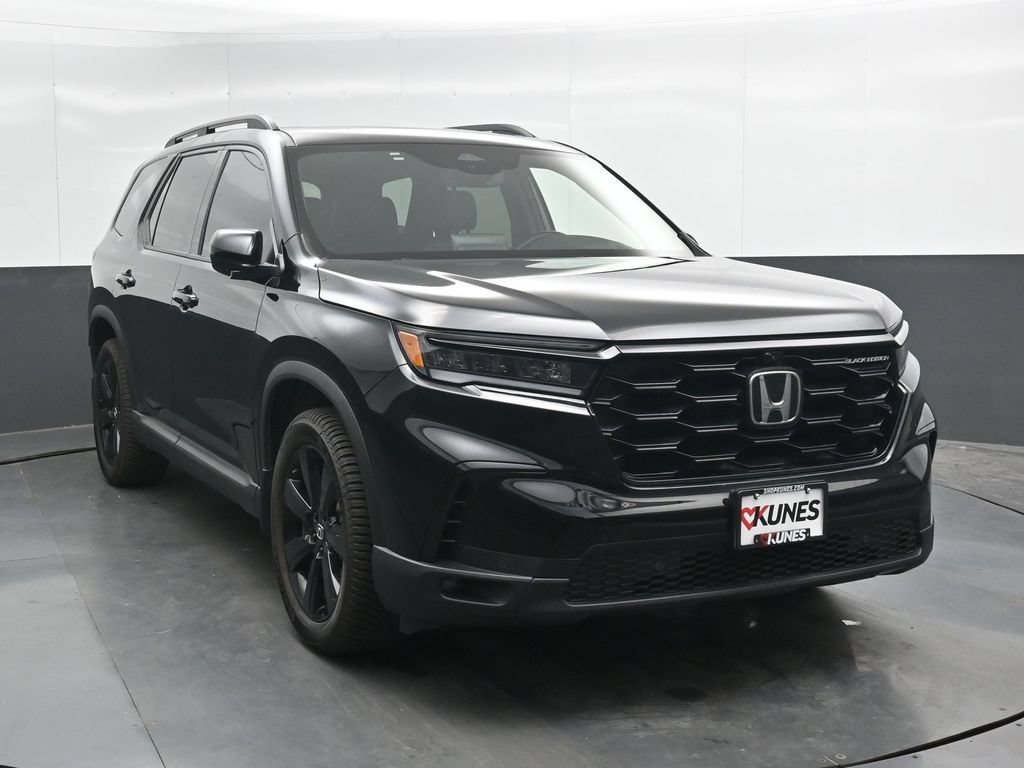 Used 2025 Honda Pilot Black Edition image 6