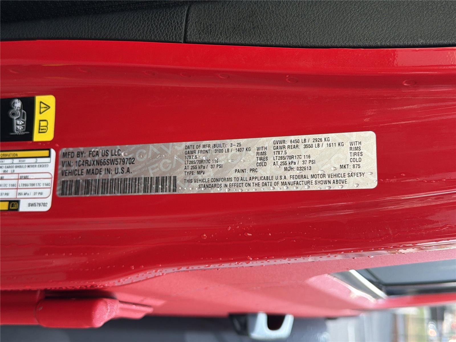 Used 2025 Jeep Wrangler Willys image 32