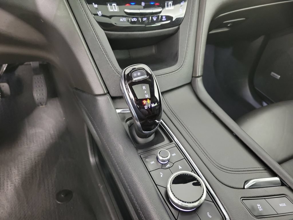 Certified 2024 Cadillac XT5 Premium Luxury AWD/4WD image 30
