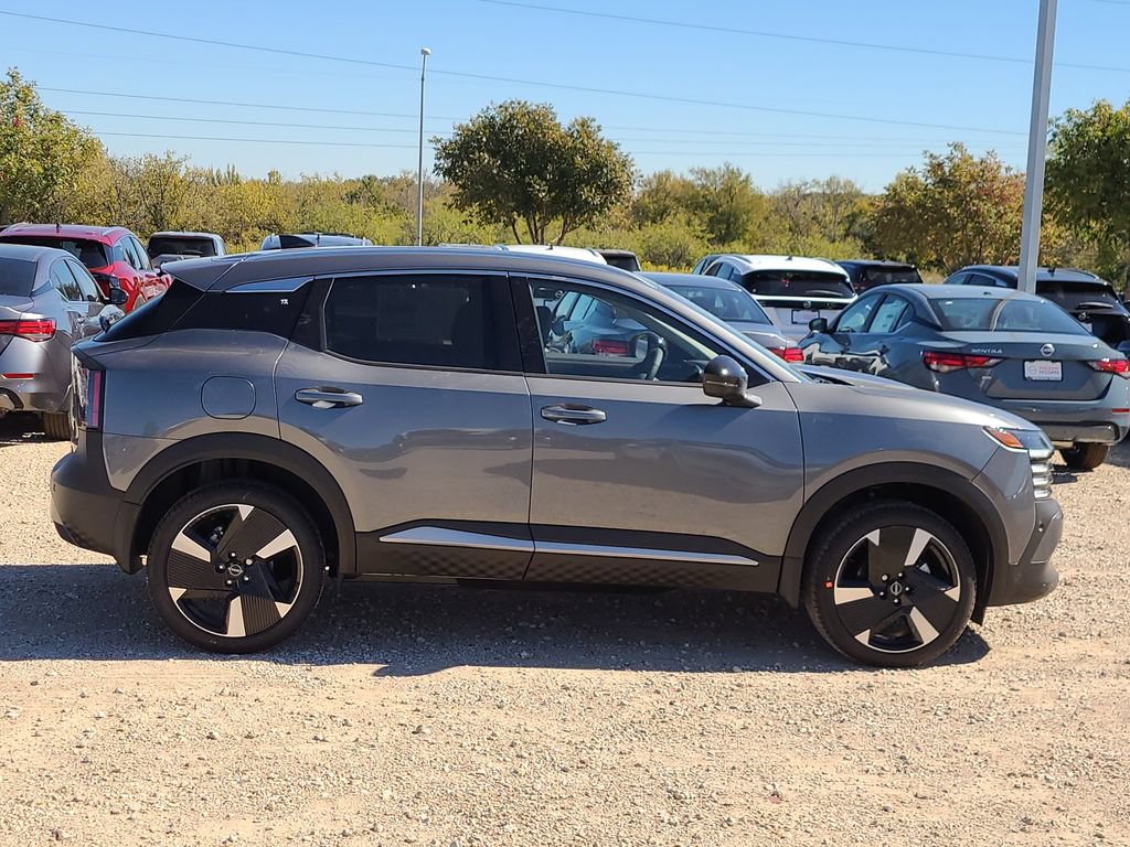 New 2026 Nissan Kicks SR w/ SR Premium Package FWD image 4