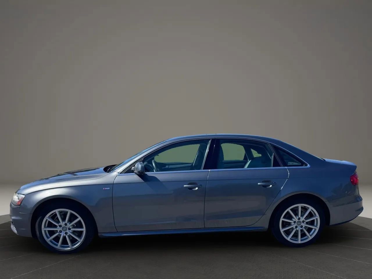 Used 2015 Audi A4 2.0T Premium Plus w/ Technology Package AWD/4WD image 4