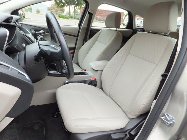 Used 2015 Ford Focus Electric Hatchback FWD image 13