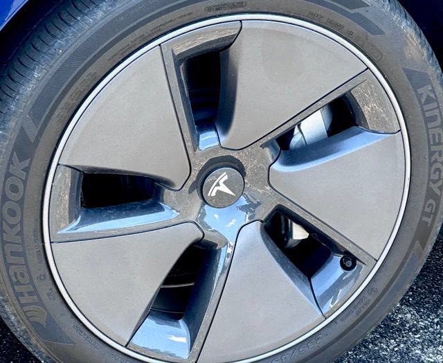 Used 2023 Tesla Model 3 Standard Range RWD image 7