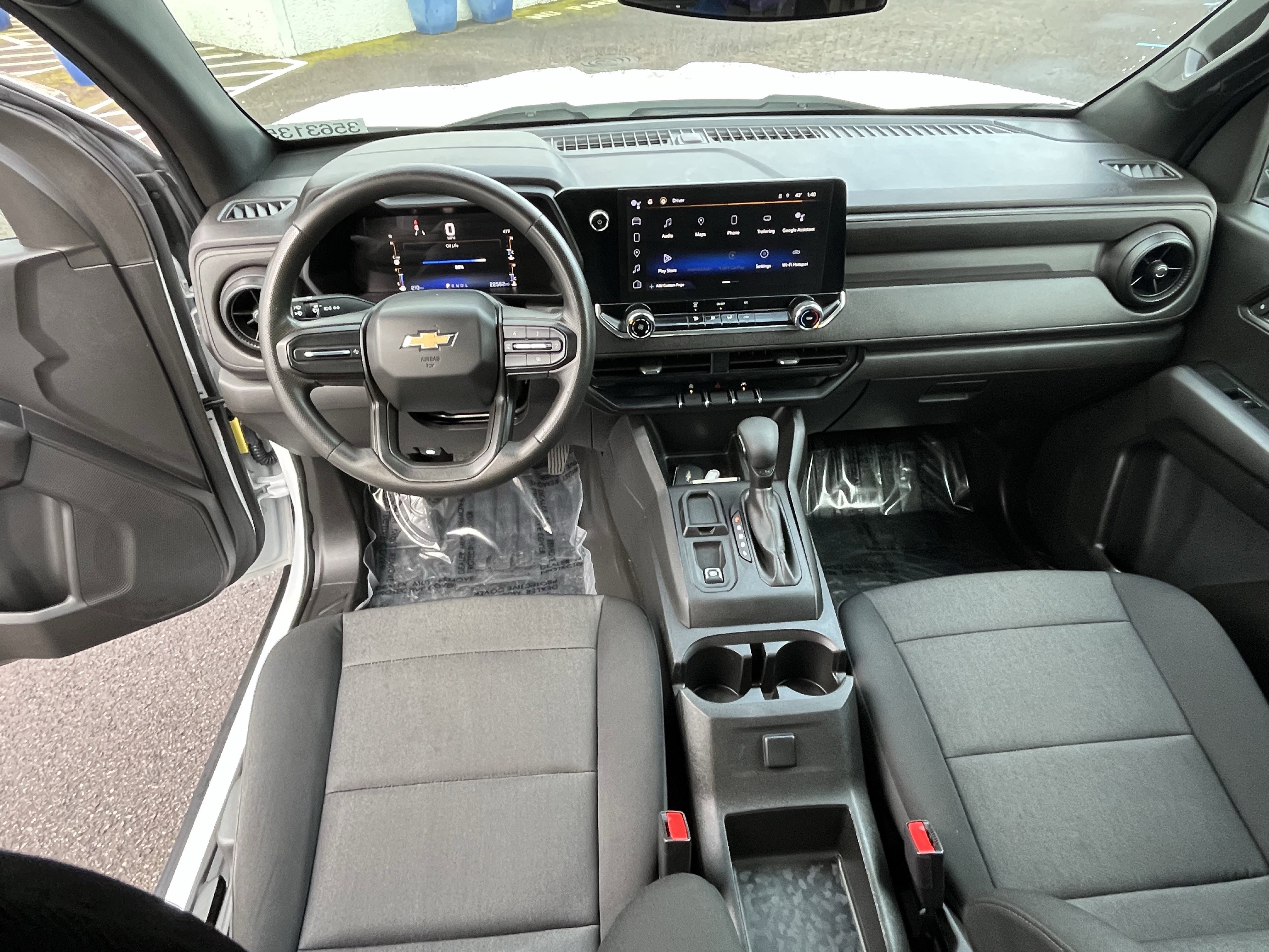 Used 2023 Chevrolet Colorado W/T image 18