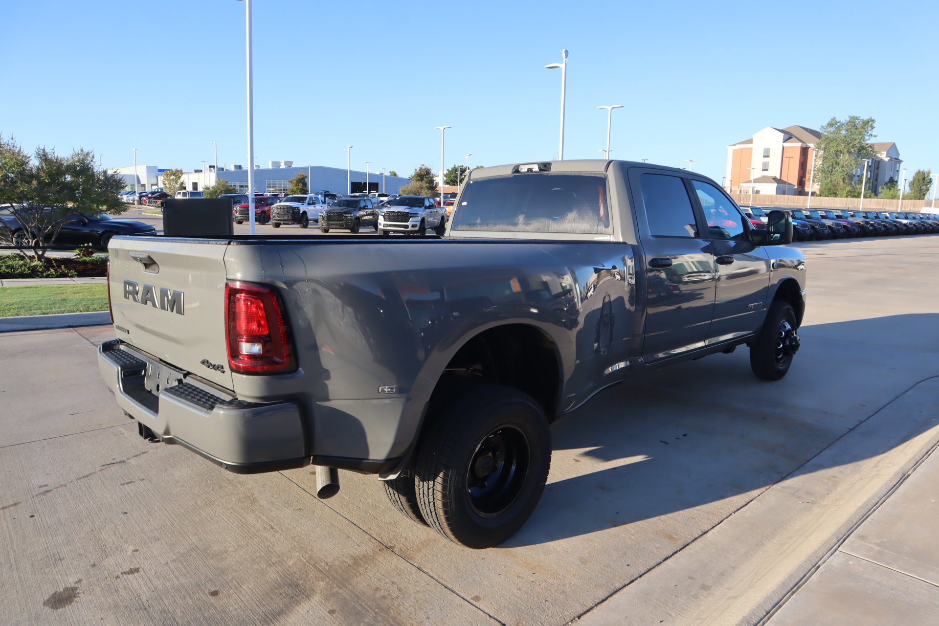 New 2027 RAM 3500 Big Horn AWD/4WD image 21