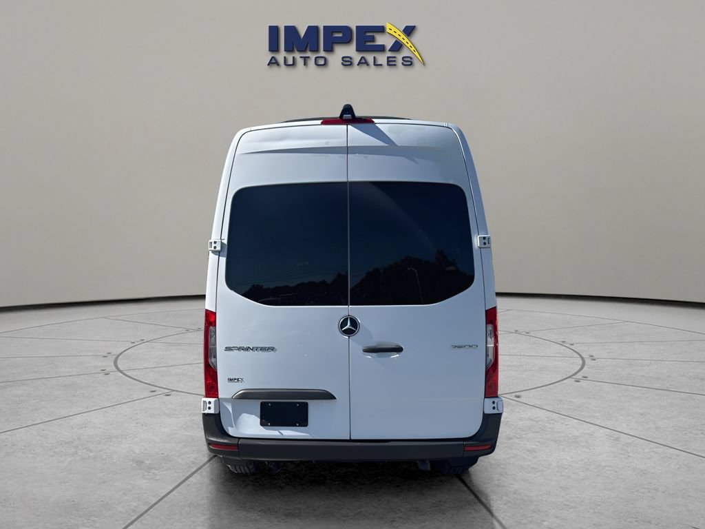 Used 2022 Mercedes-Benz Sprinter 2500 image 4