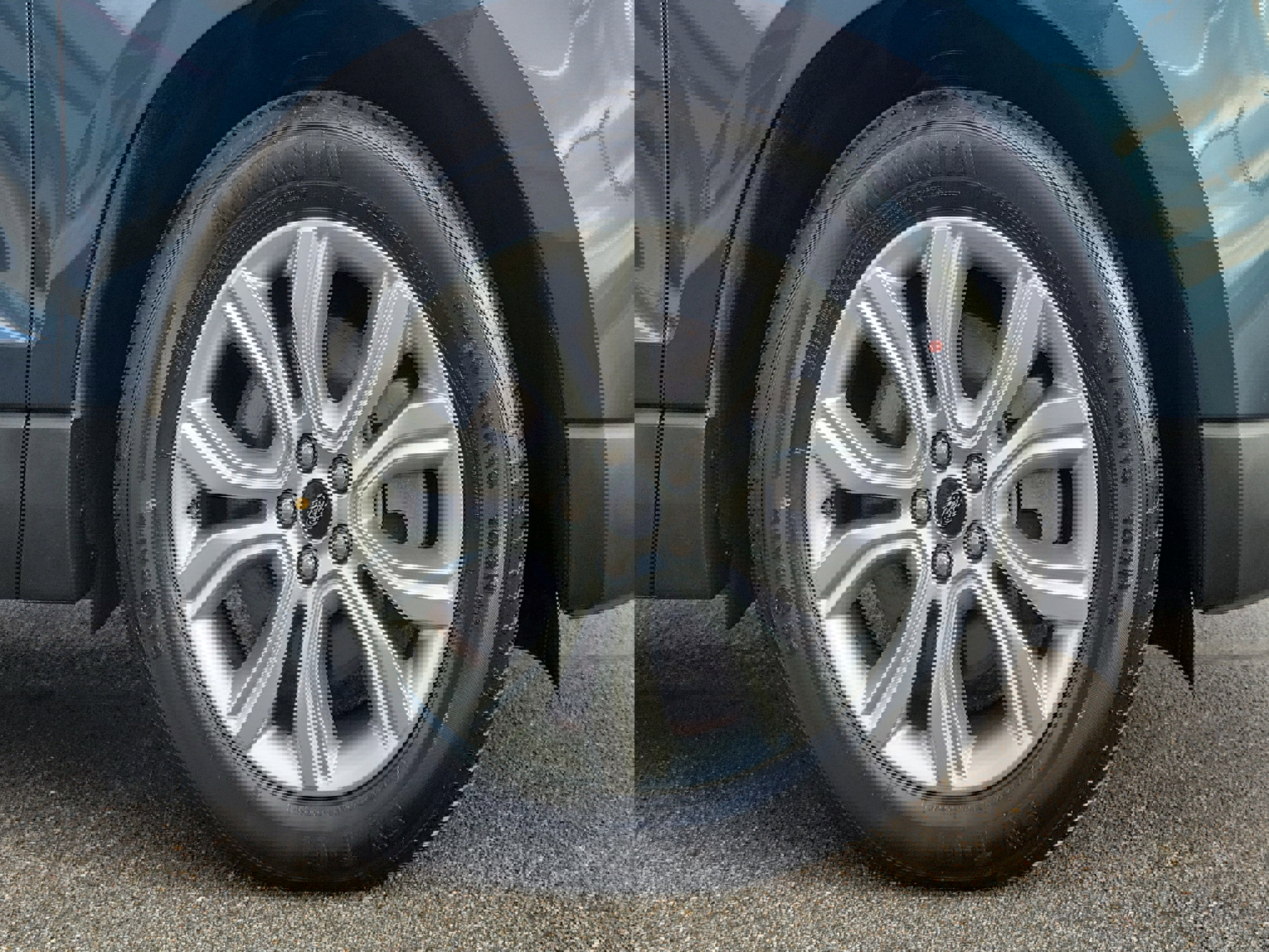 Used 2023 Ford Edge Titanium AWD/4WD image 5