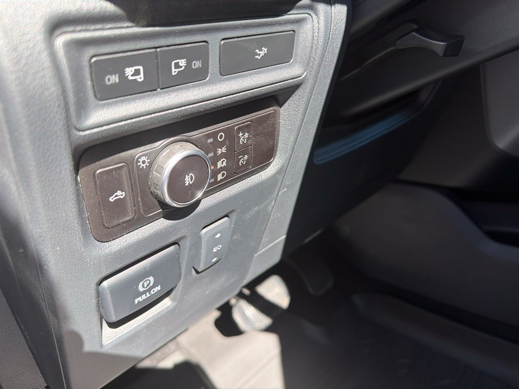 Used 2023 Ford F150 Lariat AWD/4WD image 16