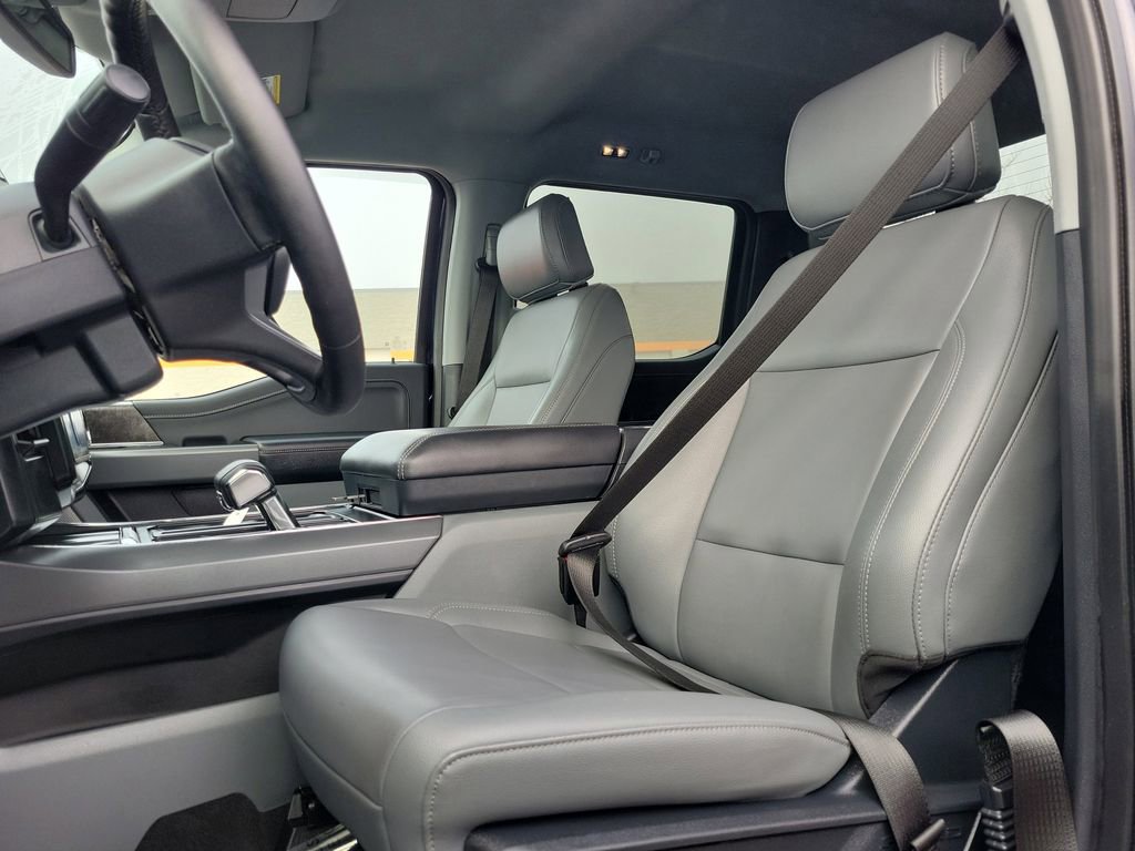 Used 2025 Ford F150 Lightning Flash image 18