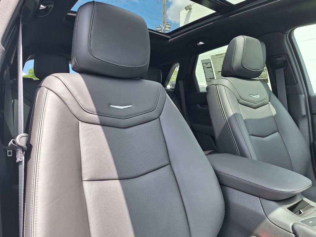 New 2026 Cadillac XT5 Premium Luxury w/ Driver Assist Package FWD image 29