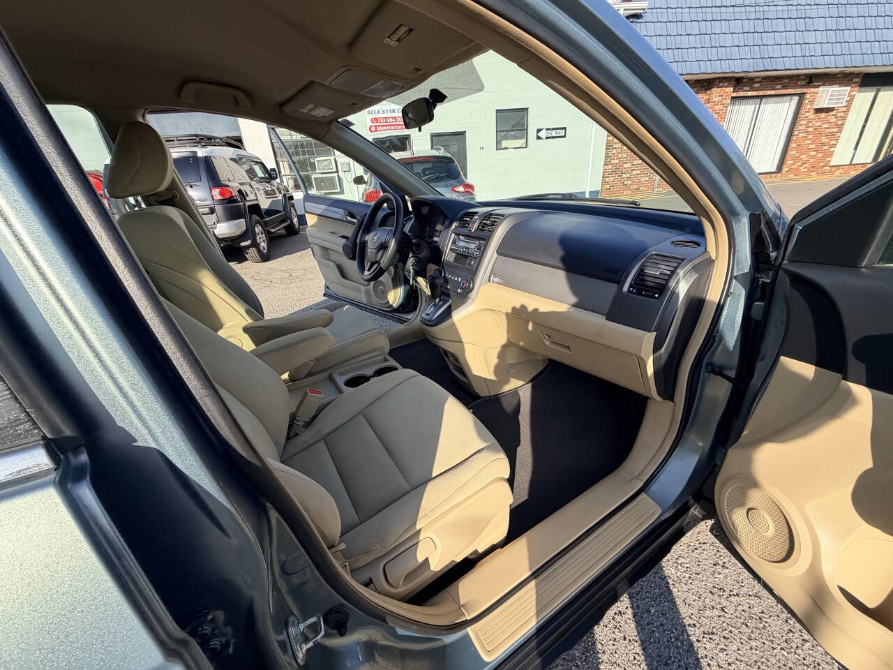 Used 2010 Honda CR-V LX image 15