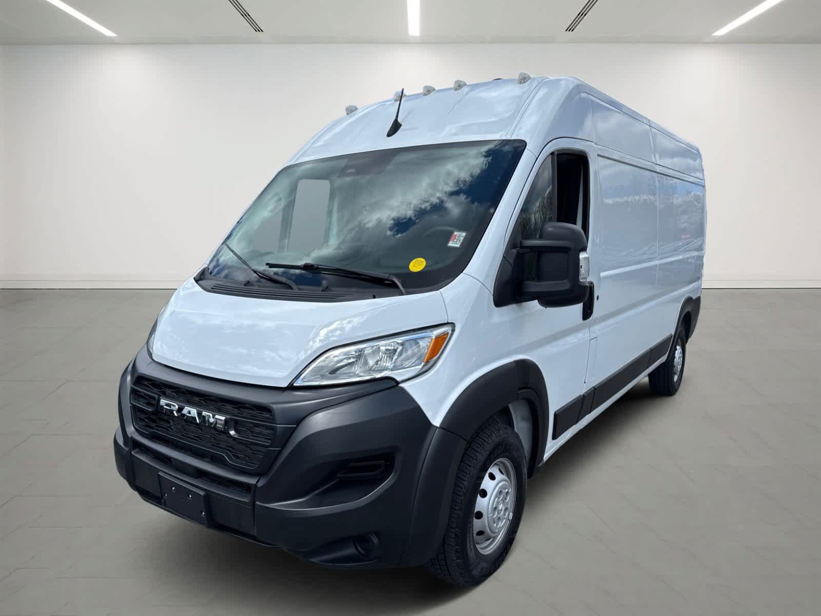 Used 2023 RAM ProMaster 2500 FWD image 2