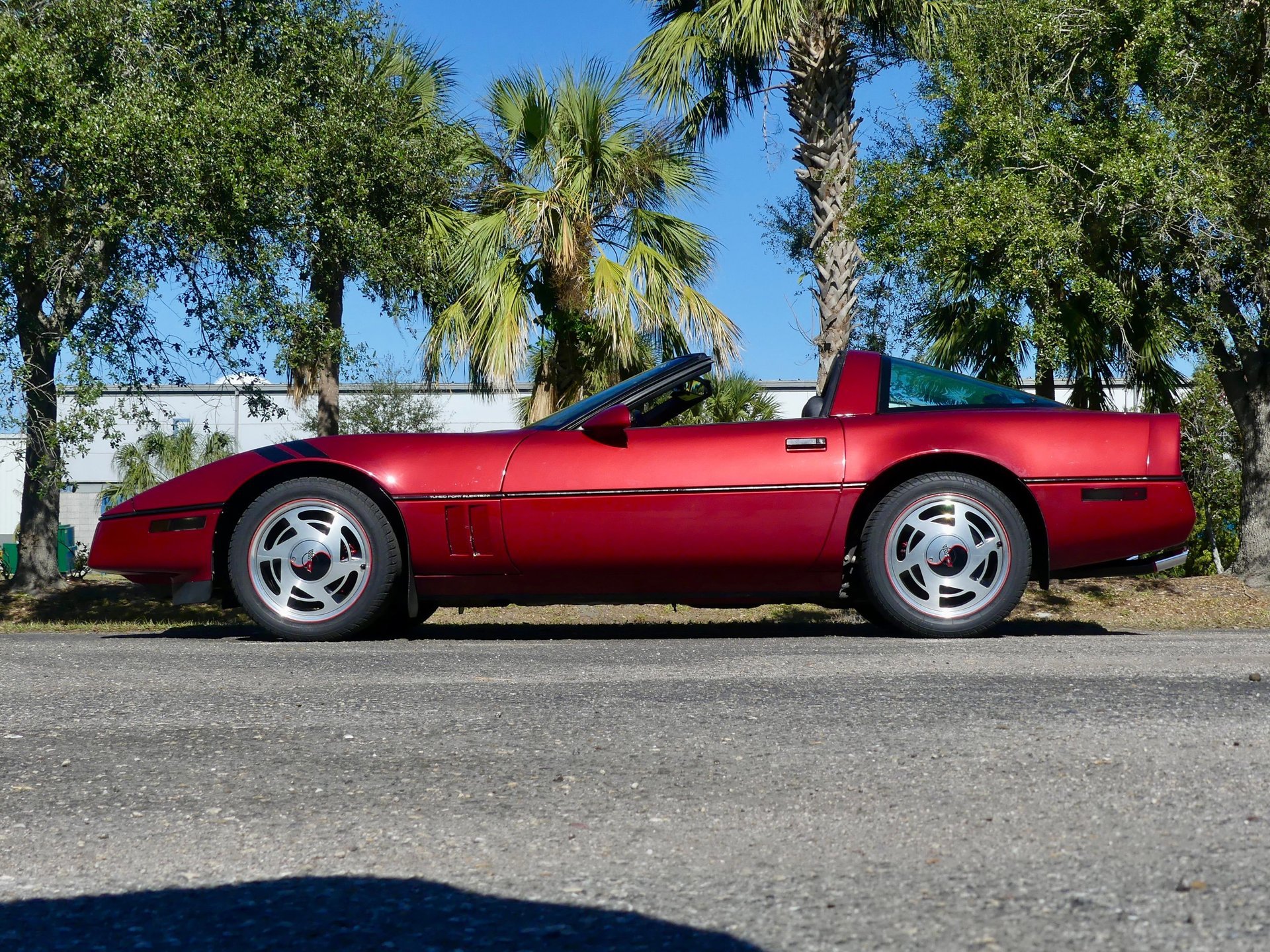 Used 1989 Chevrolet Corvette Coupe RWD image 19