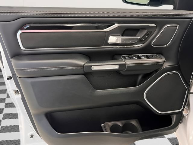 Used 2020 RAM 1500 Laramie AWD/4WD image 16