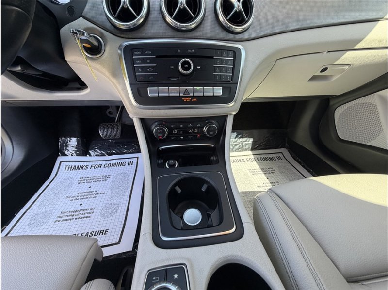 Used 2018 Mercedes-Benz CLA 250 image 30