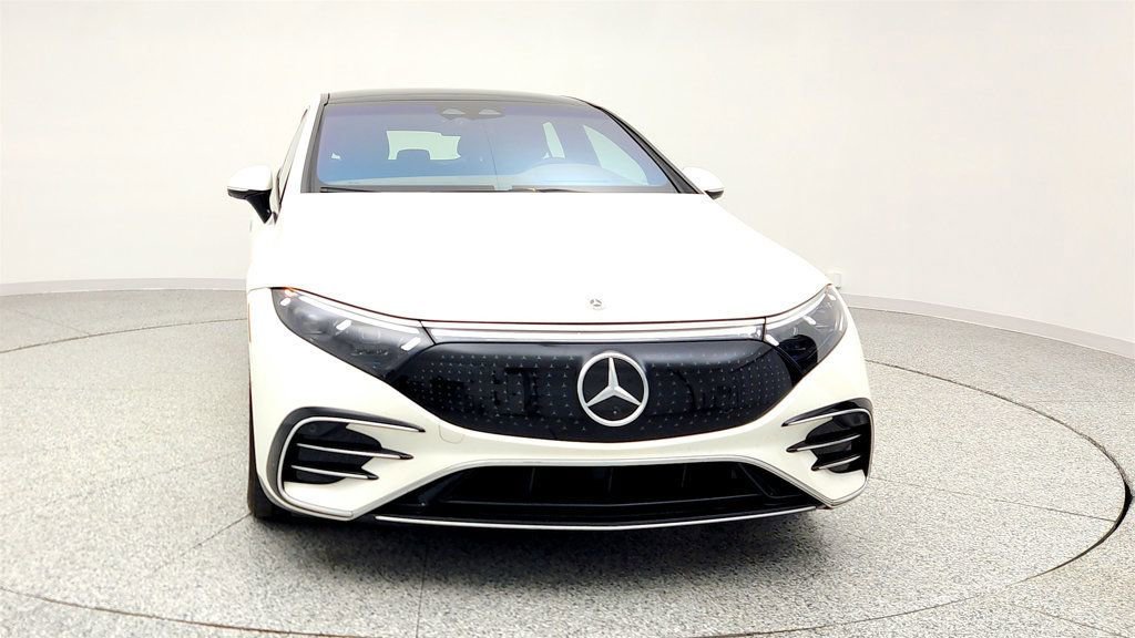 Used 2023 Mercedes-Benz EQS 580 4MATIC Sedan image 2