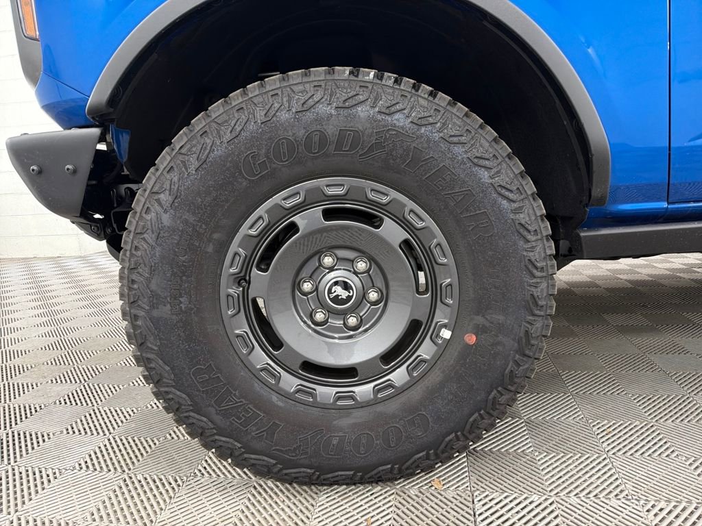New 2025 Ford Bronco Badlands image 11