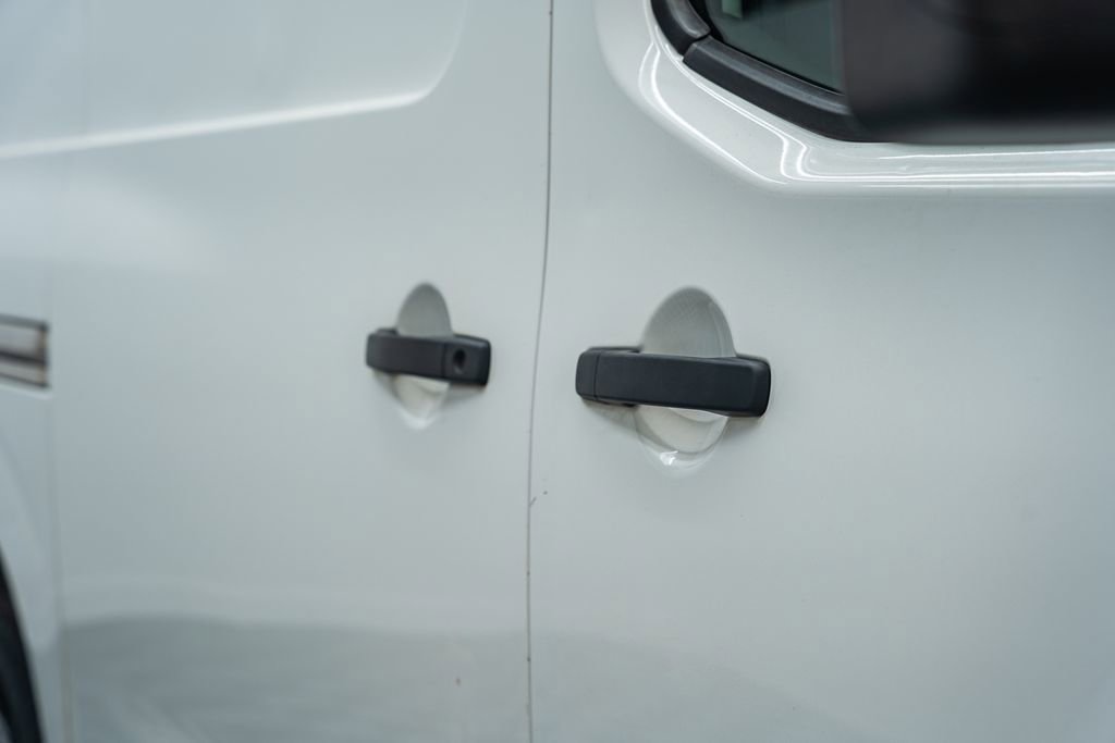 Used 2018 Nissan NV 2500 SV w/ Navigation Package image 9