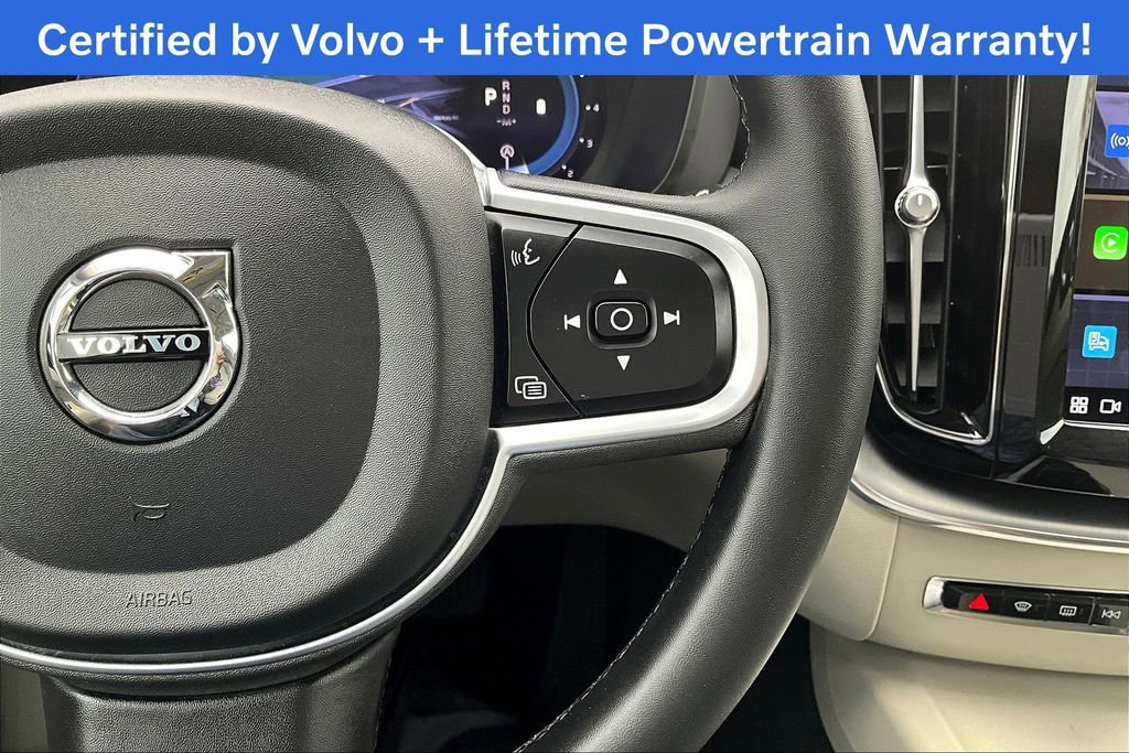 Used 2022 Volvo XC60 B5 Momentum image 26
