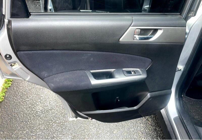 Used 2012 Subaru Forester 2.5X Limited image 29