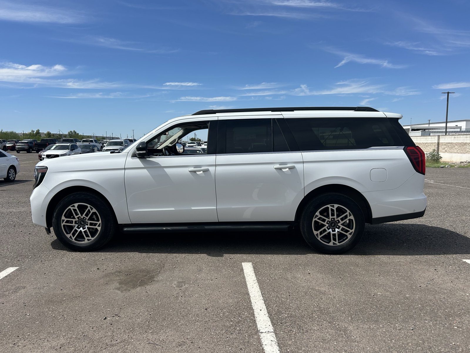 Used 2025 Ford Expedition Max Active AWD/4WD image 2