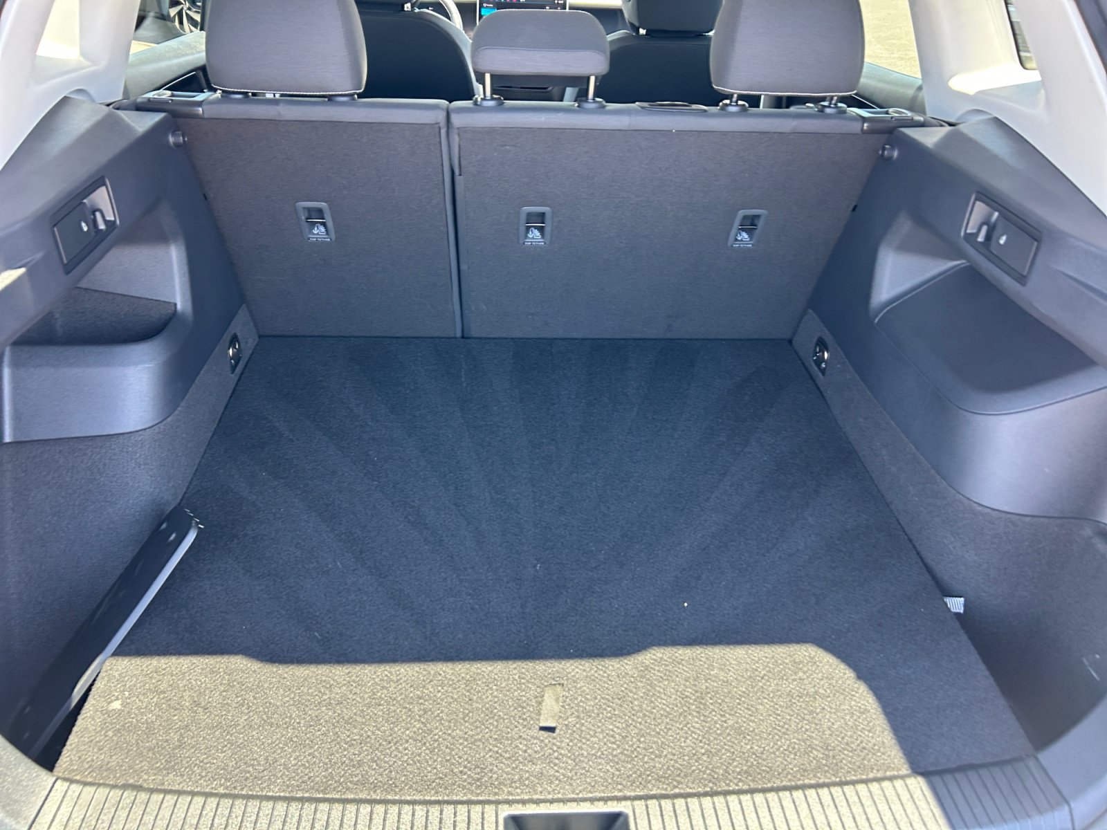 Certified 2026 Volkswagen Tiguan S FWD image 31