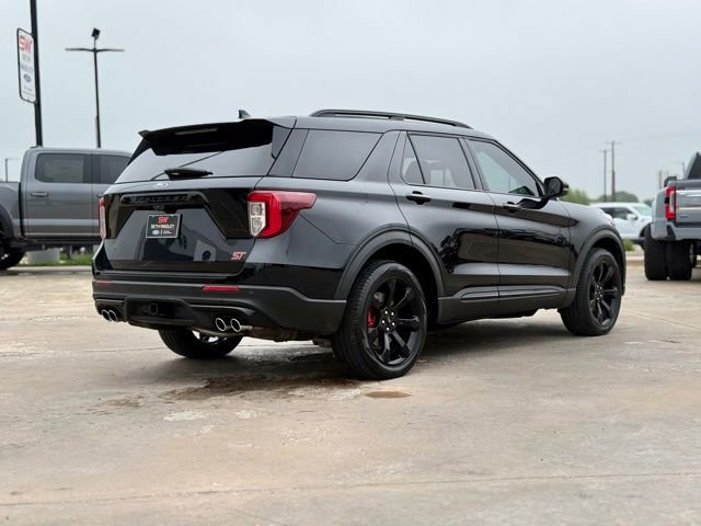 Used 2024 Ford Explorer ST w/ Equipment Group 401A AWD/4WD image 2