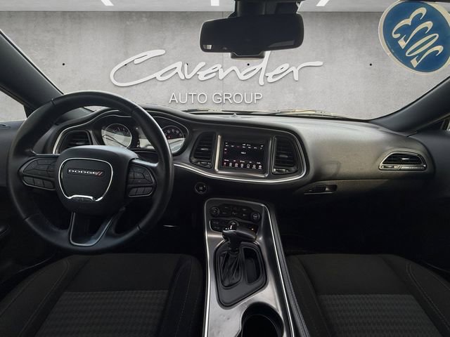 Used 2020 Dodge Challenger SXT w/ Driver Convenience Group RWD image 20