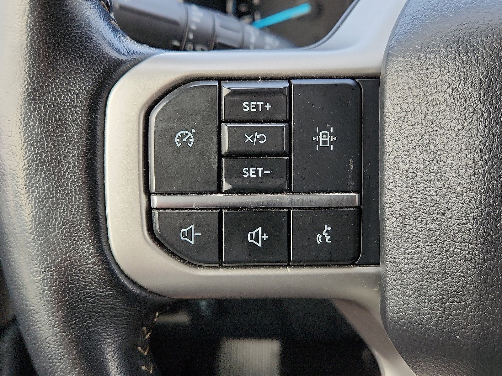 Used 2024 Ford Expedition Max XLT image 17