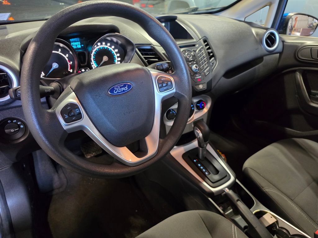 Used 2019 Ford Fiesta SE FWD image 4