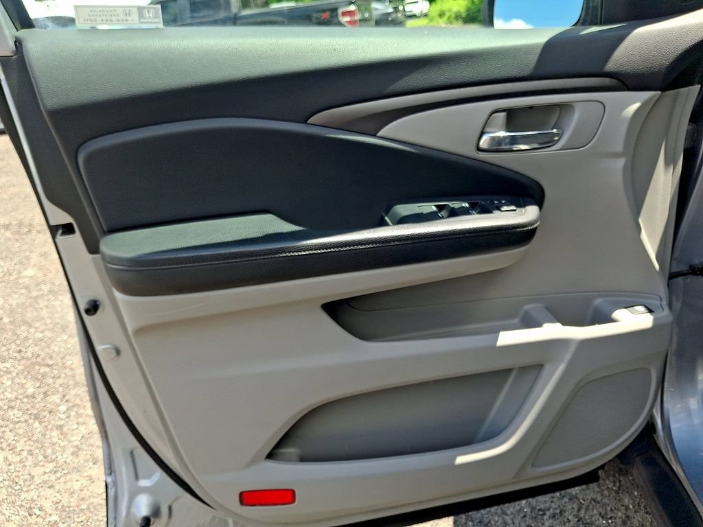 Used 2020 Honda Pilot EX image 17