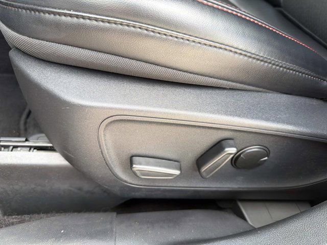 Used 2025 Ford Escape ST-Line AWD/4WD image 11
