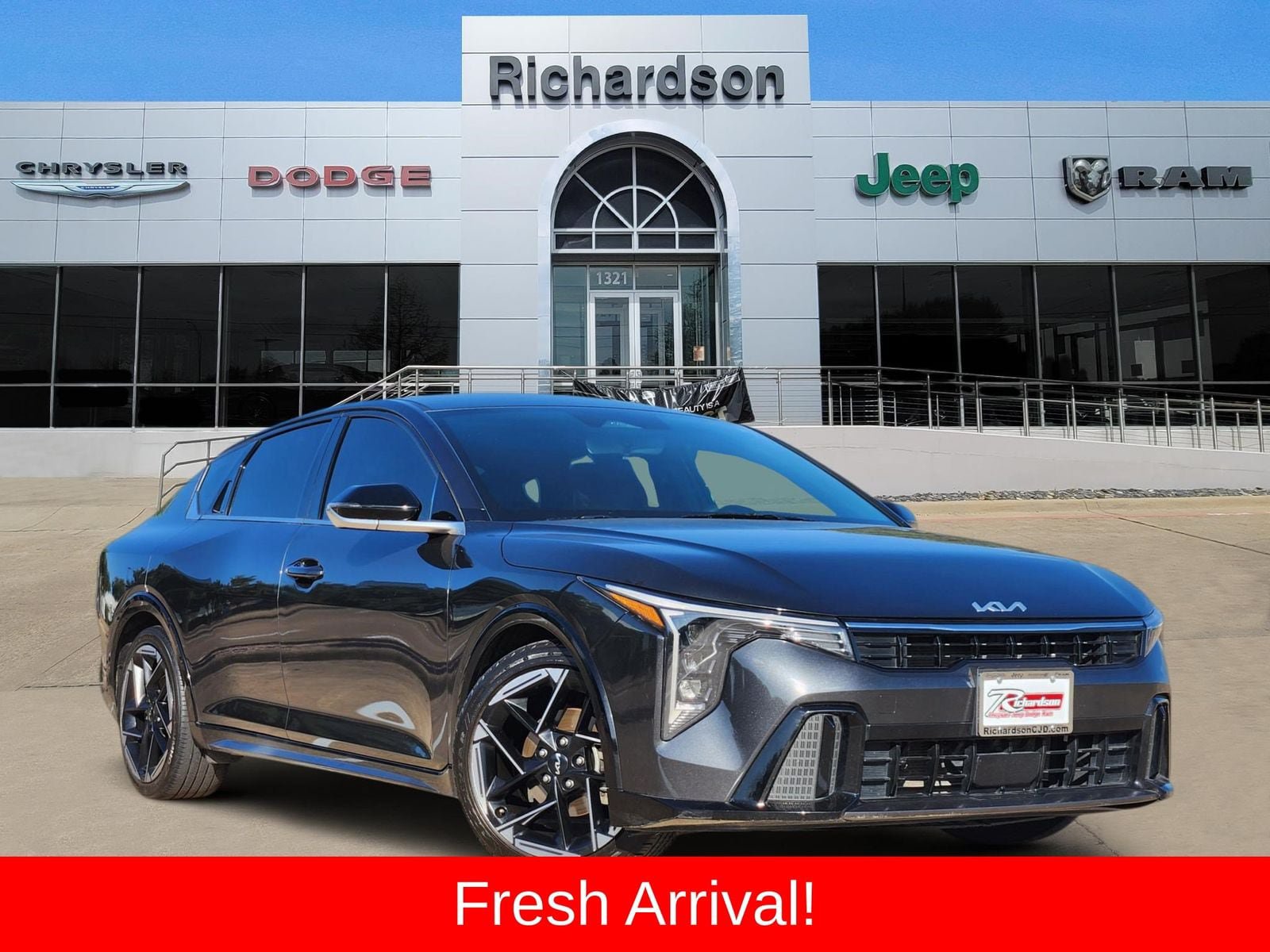 Used 2025 Kia K4 GT-Line FWD video 1
