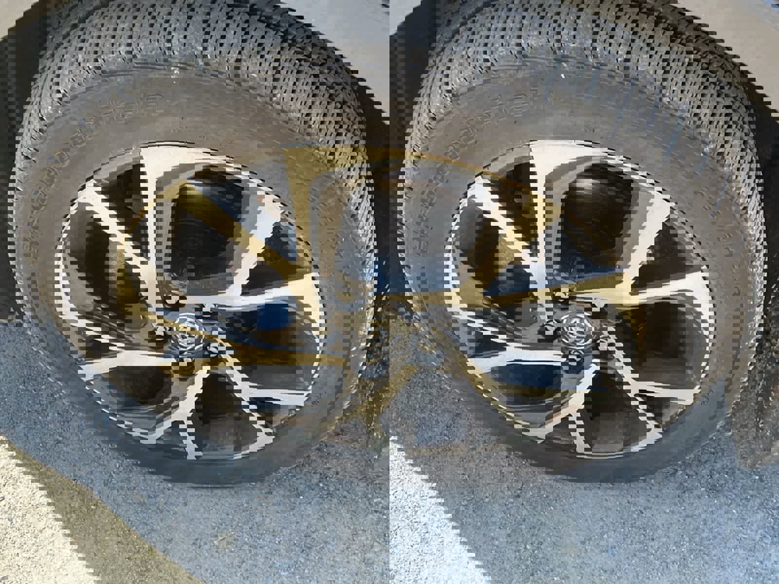 Used 2018 Toyota C-HR XLE FWD image 23