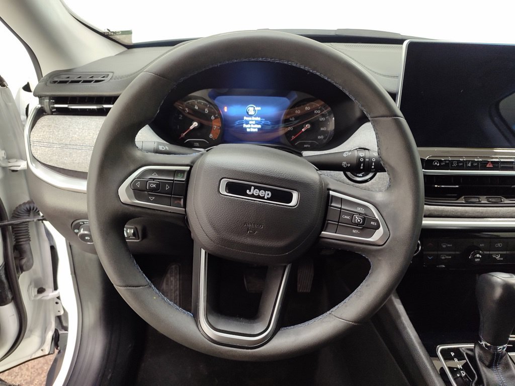 Used 2022 Jeep Compass Latitude AWD/4WD image 13