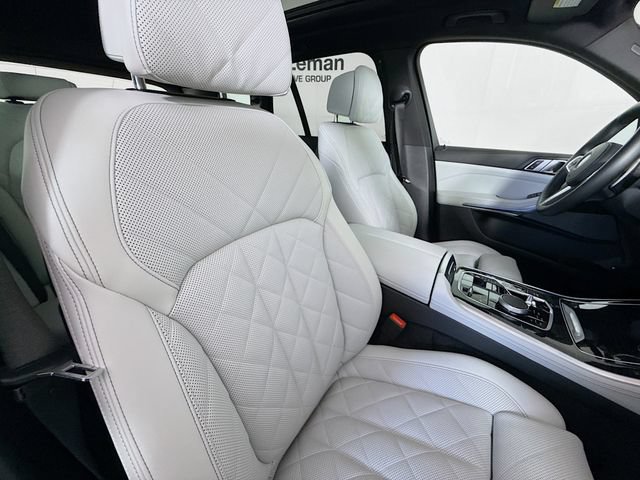 Used 2024 BMW X5 xDrive50e w/ M Sport Package AWD/4WD image 29
