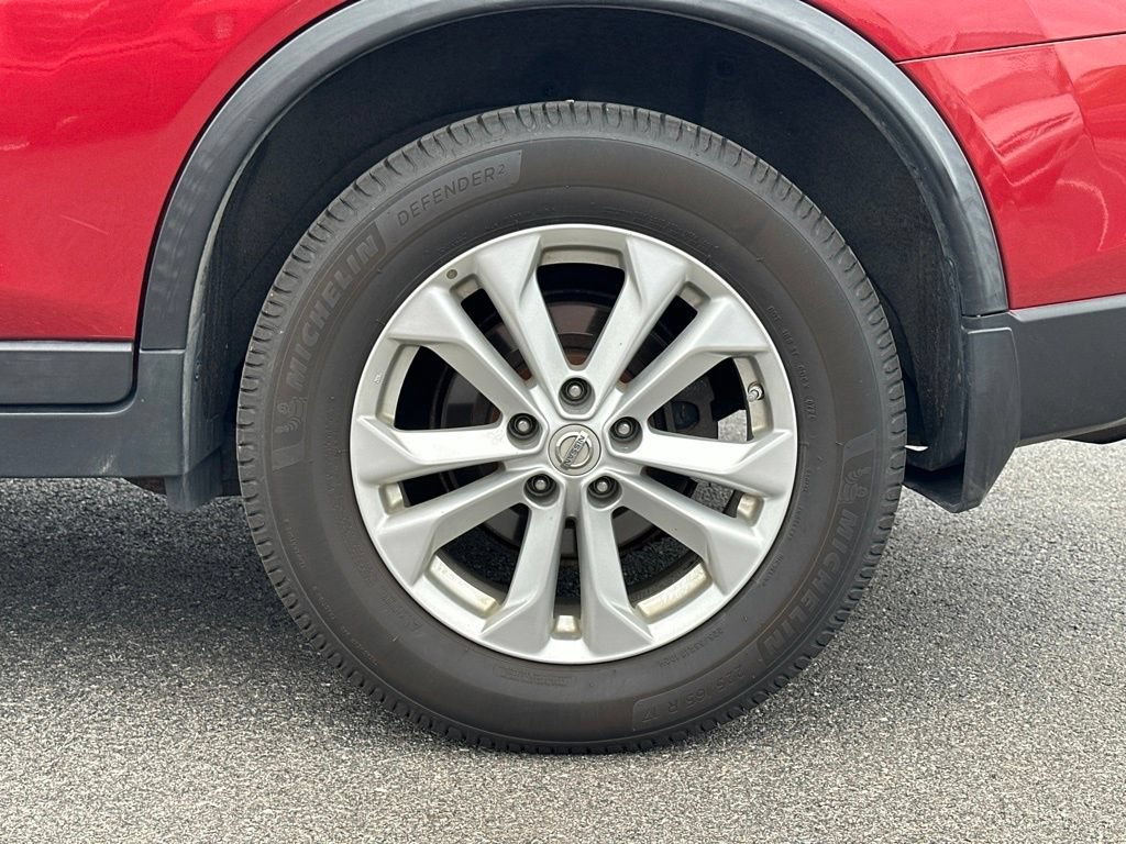 Used 2016 Nissan Rogue SV FWD image 5